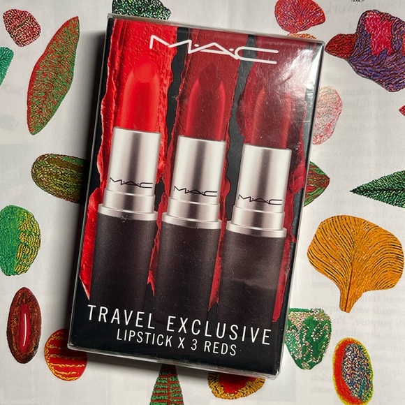 MAC Travel Exclusive Dangerous Reds Lipstick Trio (Chili, Lady Danger, Ruby Woo) - Picture 2 of 5